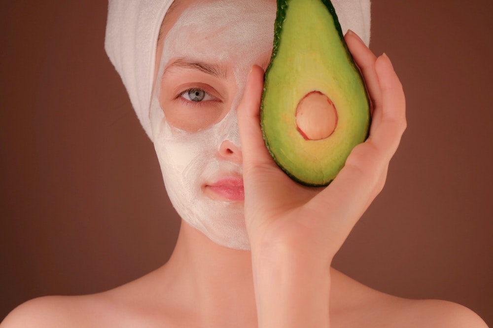 5 Easy Recipes to Use Olive Oil for Skin: Masks, Cleansers, and More