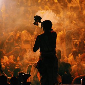 ganga-aarti-varanasi-benaras-prayer-india-57901